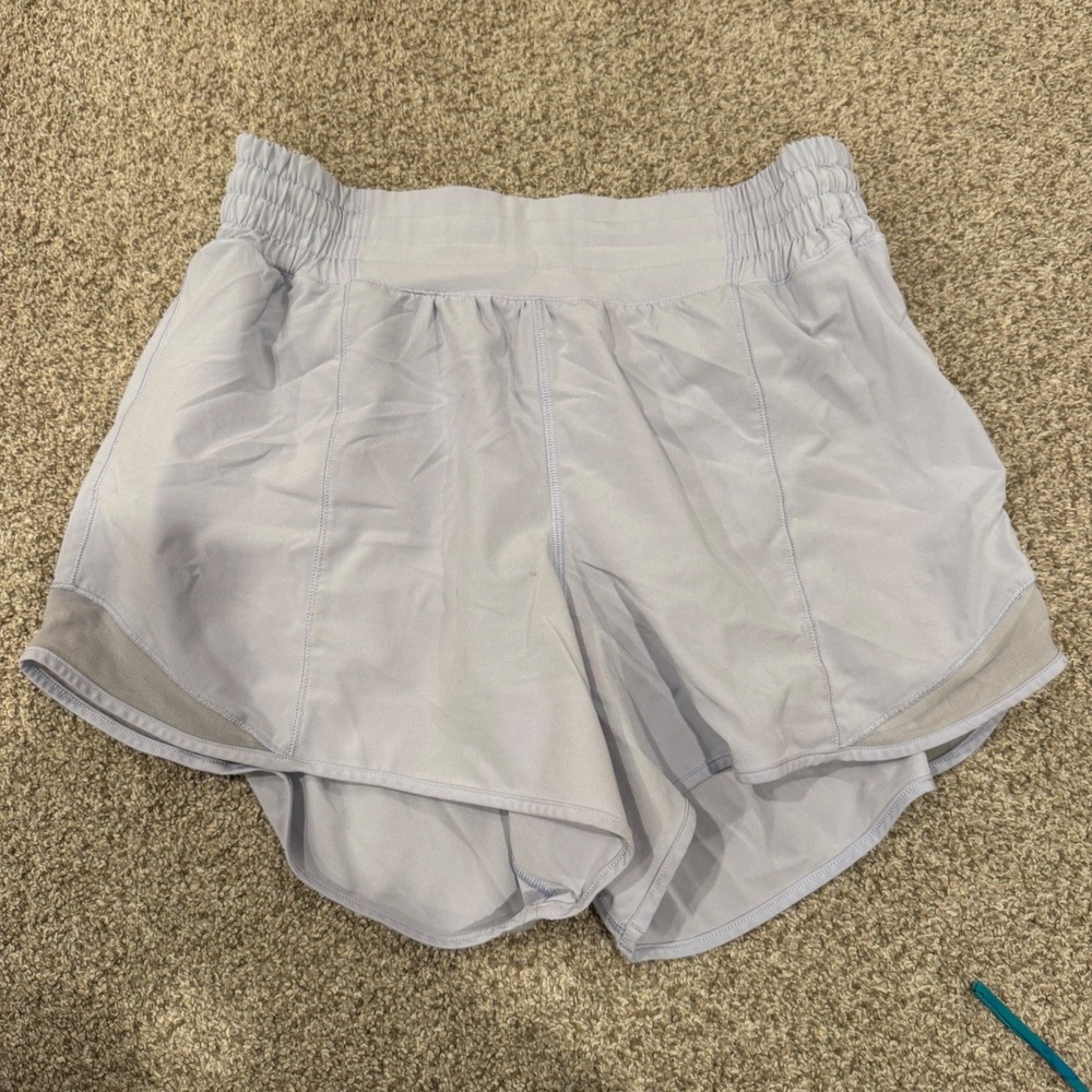 Lululemon Hotty Hot High-Rise Lined Short 4" Pastel Lavender Size 8